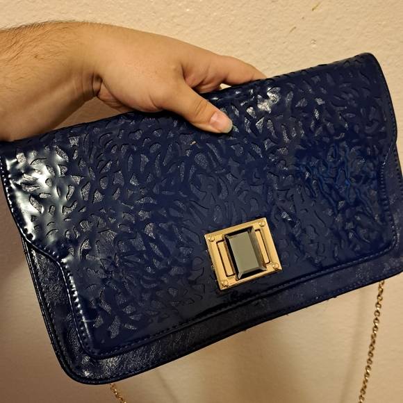 Blue clutch/crossbody purse - Picture 3 of 6